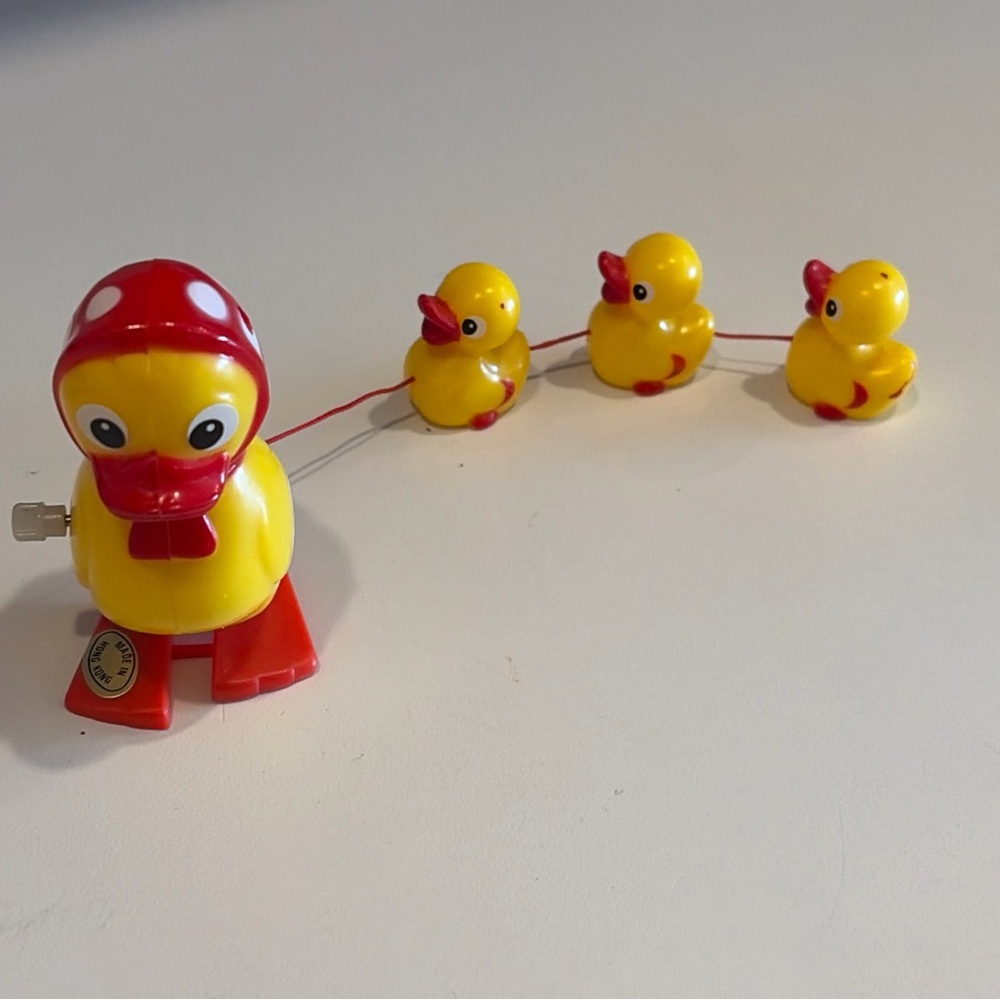 Vintage Wind Up Toy - 198o’s Duck Family in the Country Wind Up Toy - Works